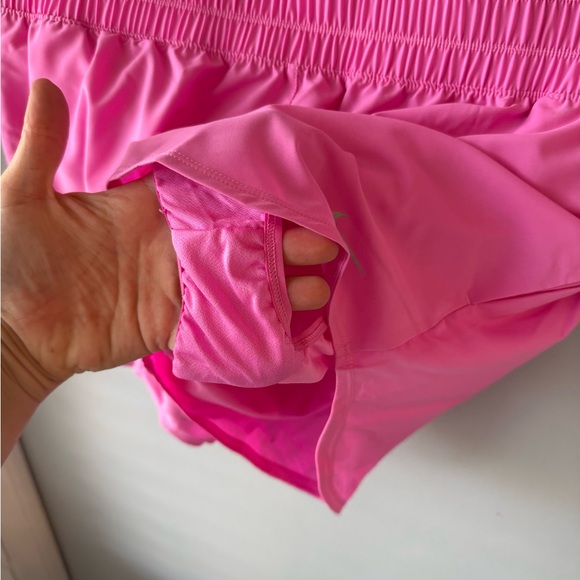 Nike Dri-FIT Ultra High-Waisted 3" Brief-Lined Shorts NWT - Picture 5 of 8